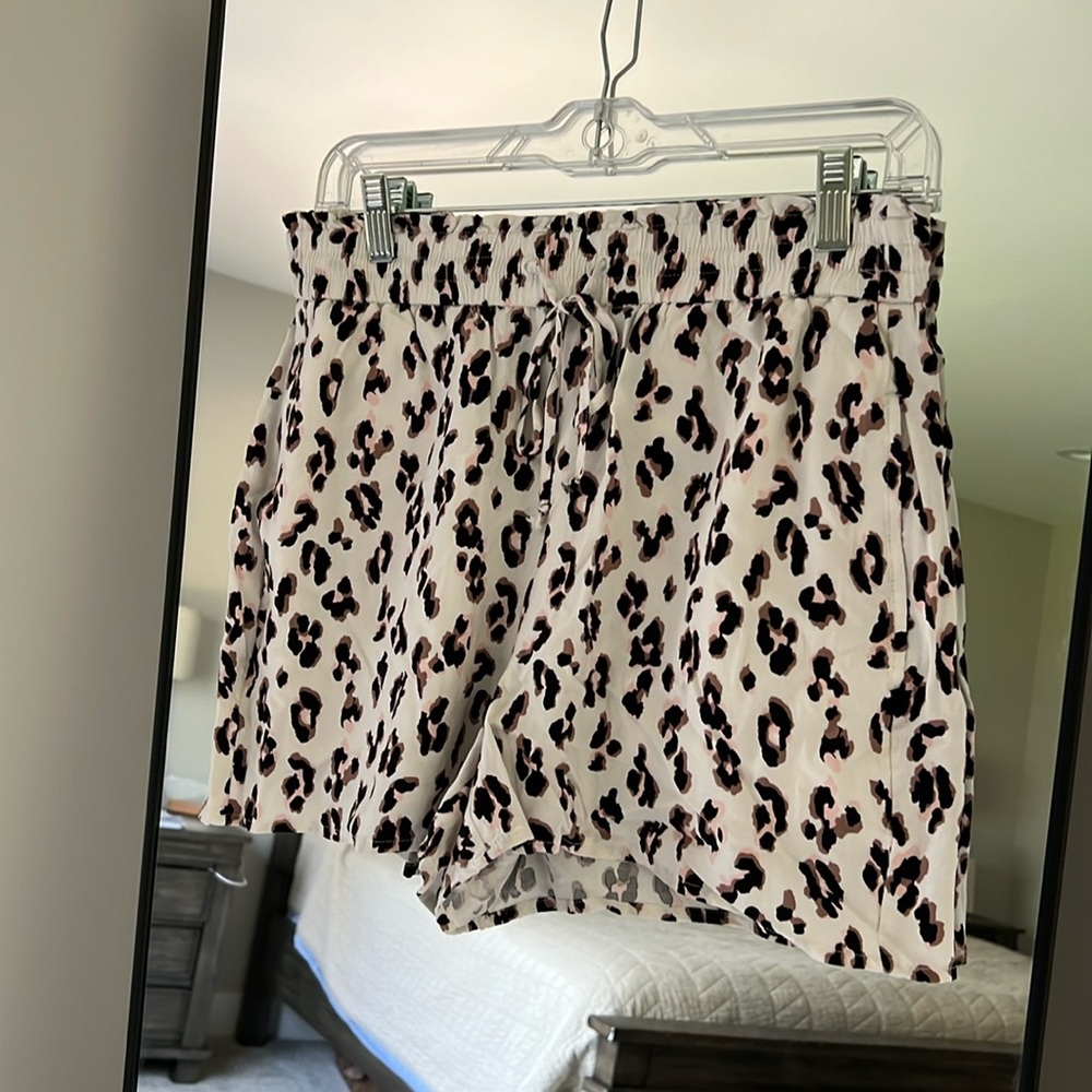 Express: Size Small, Animal Print, Tie Waist Shorts